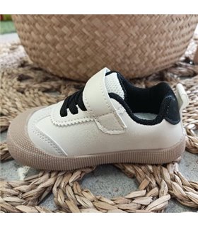 Zapatilla Primeros Pasos Puntera Reforzada  Negro 19-25