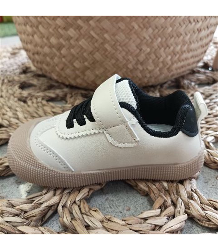 Zapatilla Primeros Pasos Puntera Reforzada  Negro 19-25