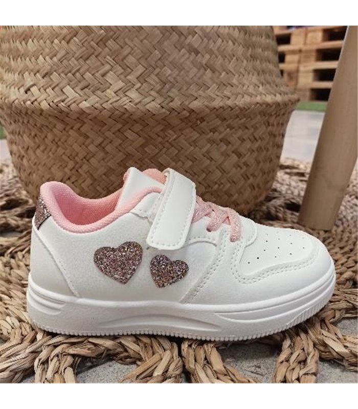 Zapatilla Material Corazones Brillo  Rosa 30-35